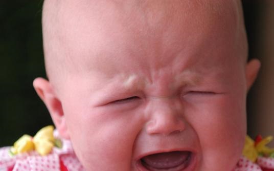 كيف نفهم ماذا يريد الطفل أن يتكلم من خلال البكاء