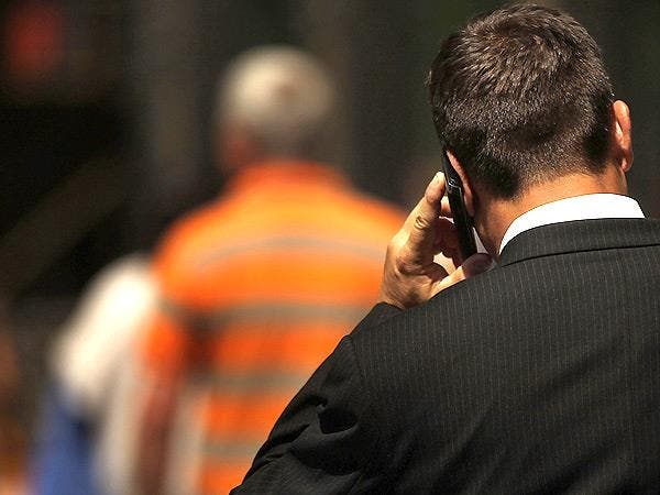 أورام الأذن مرتبطة باستخدام الهاتف الخلوي