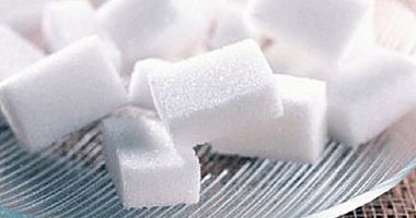 السكر سم النخبة العالمية للسيطرة على الجماهير