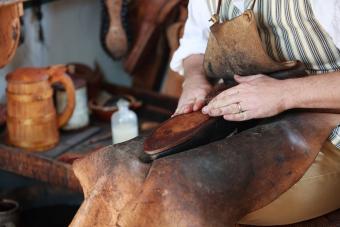 صانع الأحذية الاستعماري