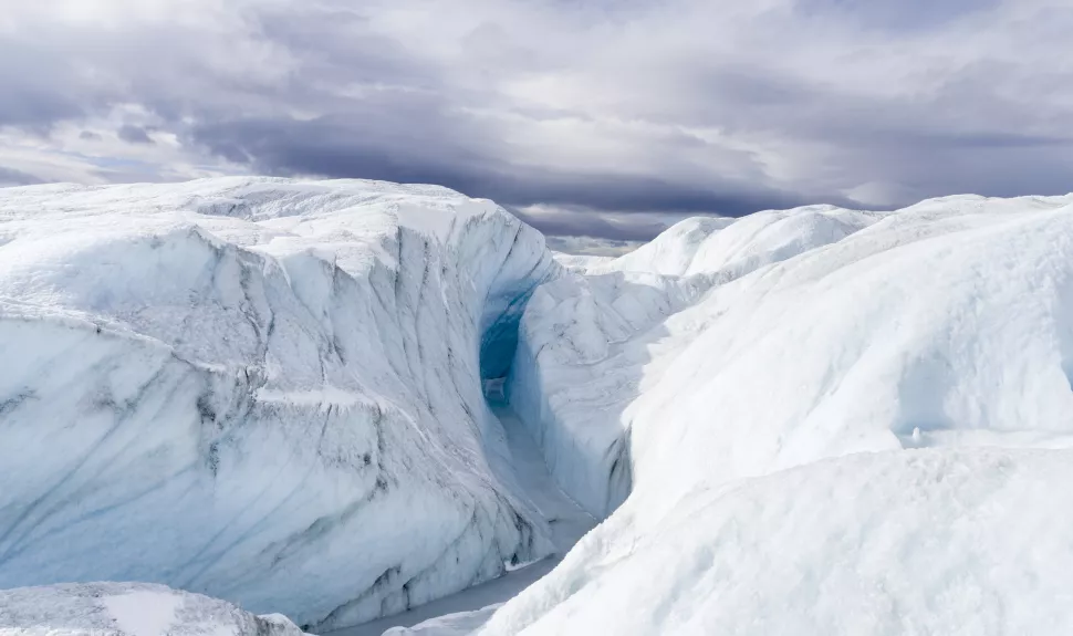 6 هياكل غامضة مخبأة تحت الغطاء الجليدي في جرينلاند
