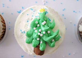 كب كيك شجرة عيد الميلاد