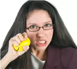 من أين تحصل على كرات الإجهاد المجانية