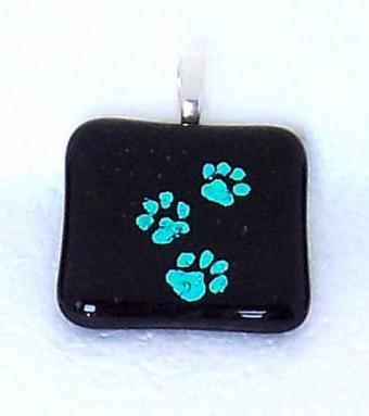 مجوهرات مطبوعة على شكل قطة