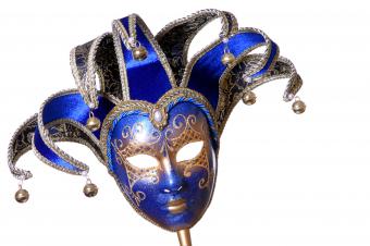 https://cf.ltkcdn.net/costumes/images/slide/247767-850x566-Blue-Jester-Mask.jpg
