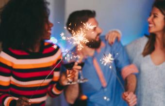 حفلة ليلة رأس السنة في المنزل