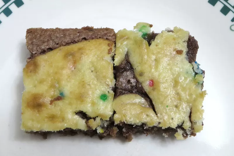 وصفة كعكة عيد ميلاد البراوني والأفكار