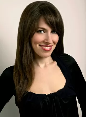 نصائح من أليسون برلين على ملابس زفاف الشاطئ