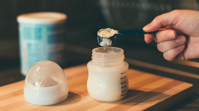 نذهب إلى الغبار وعلاقته بحليب الأطفال