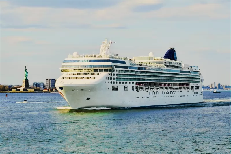 موانئ نيويورك كروز