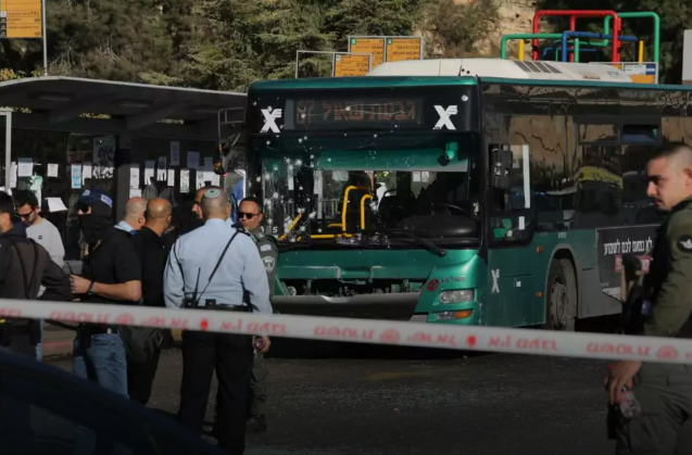 هجوم مشترك في القدس: استشهد و 18 جريحاً في انفجارين في مكانين