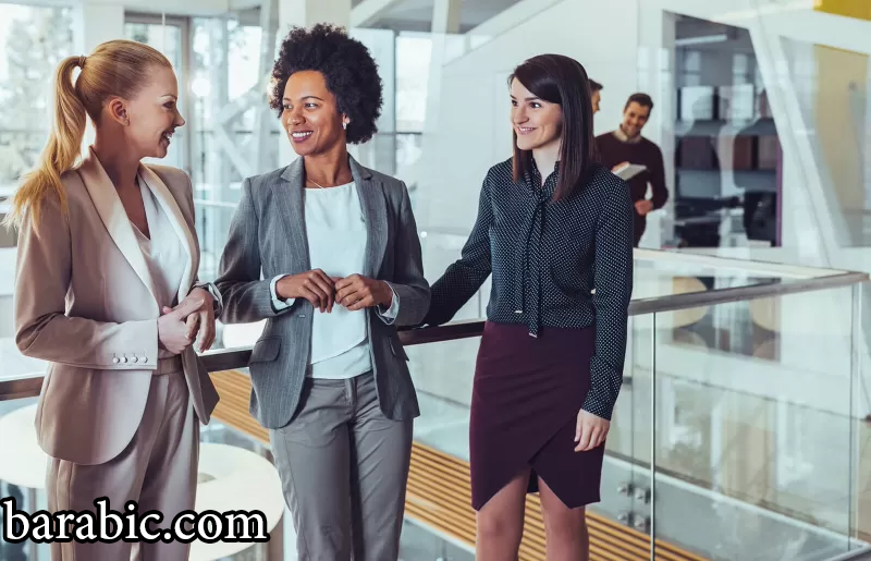 ما هي ملابس العمل المهنية للنساء؟