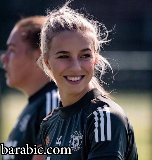 جاكي جروينين instagram