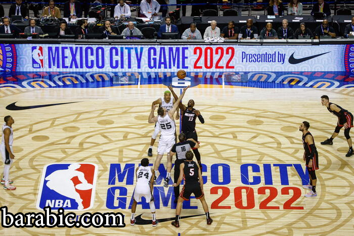 كرة السلة: الدوري الأميركي للمحترفين ، بوكر برصيد 58 نقطة يعيد إحياء فينيكس