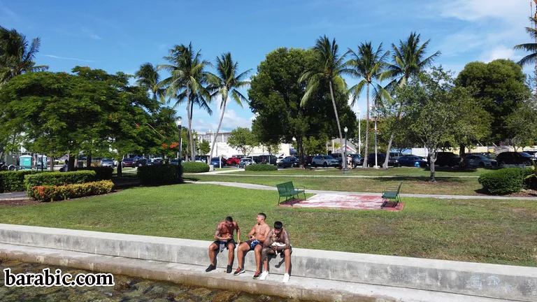 أعقاب السجائر هي أكثر الملوثات شيوعا على شواطئ ميامي بيتش والحدائق والممرات المائية. الصورة: لوريتو / إنفوباي