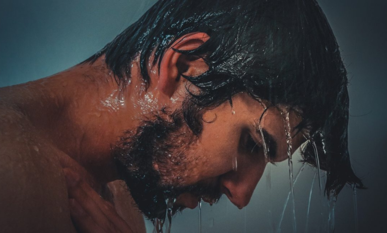 لماذا يظهر الصلع في الجزء العلوي من الرأس؟