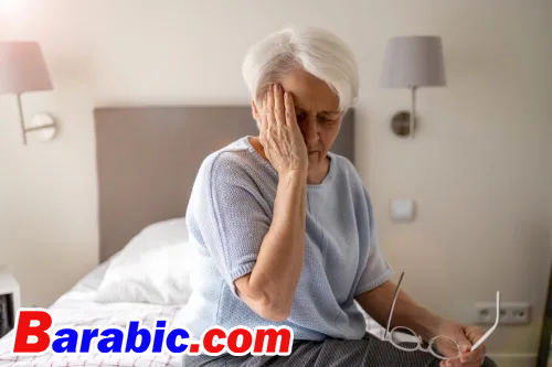 يمكن أن يؤدي العمه ، وهو سمة من سمات الخرف ، إلى تفاقم المشكلة.
امرأة مسنة معرضة لخطر الإصابة بالخرف
شترستوك