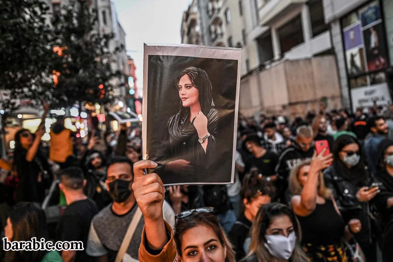 واجه النظام الإيراني احتجاجات تاريخية في الربع الأخير من العام (أ ف ب)