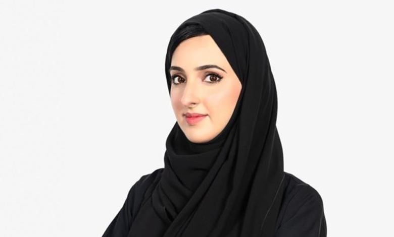 من هي اول اماراتيه تحصل على درجه الدكتوراه في الذكاء الاصطناعي