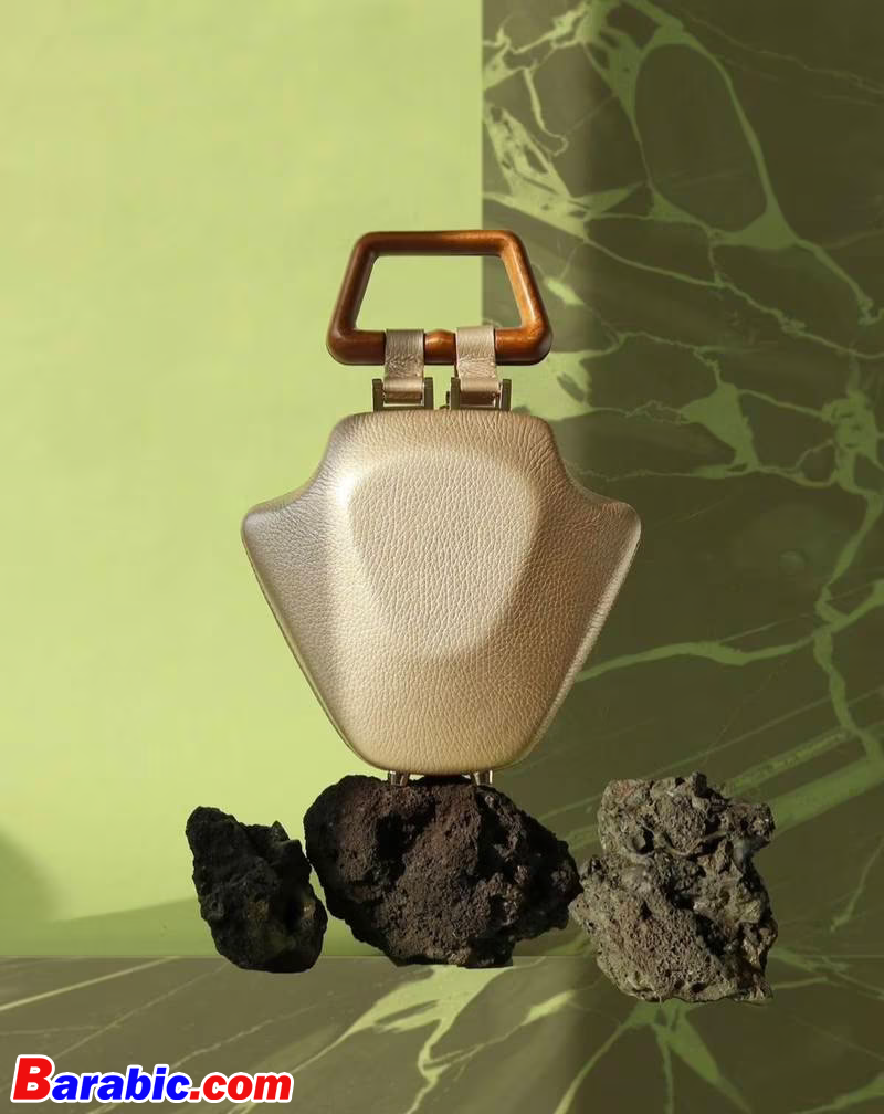 حقائب اليد الفاخرة من صبري معروف تكرم مصر القديمة. الصورة: مجلس الأزياء والتصميم المصري