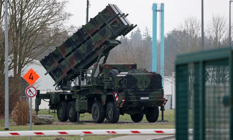 أوكرانيا تقول إنها استخدمت نظام باتريوت أمريكي الصنع لاعتراض صاروخ روسي تفوق سرعته سرعة الصوت