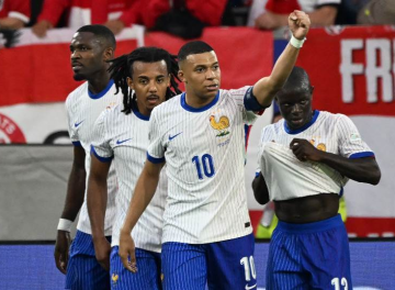 فرنسا ضد بولندا