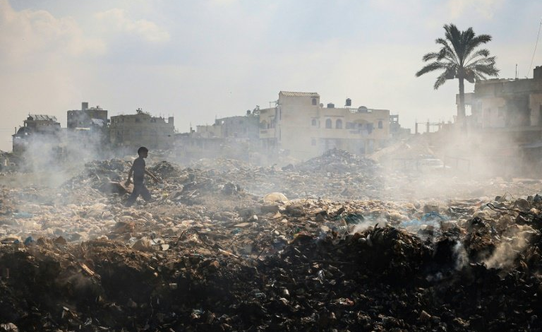 إسرائيل تقصف غزة بعد أن انتقدت الولايات المتحدة ارتفاع عدد القتلى المدنيين