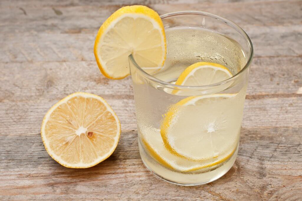 المياه الليمون