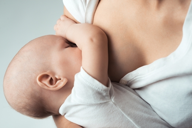 كيفية اختيار أفضل وسائل منع الحمل خلال الرضاعة الطبيعية