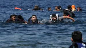 غرق مركب يحمل 30 مهاجراً فلسطينياً من غزة متجها من تركيا إلى اليونان